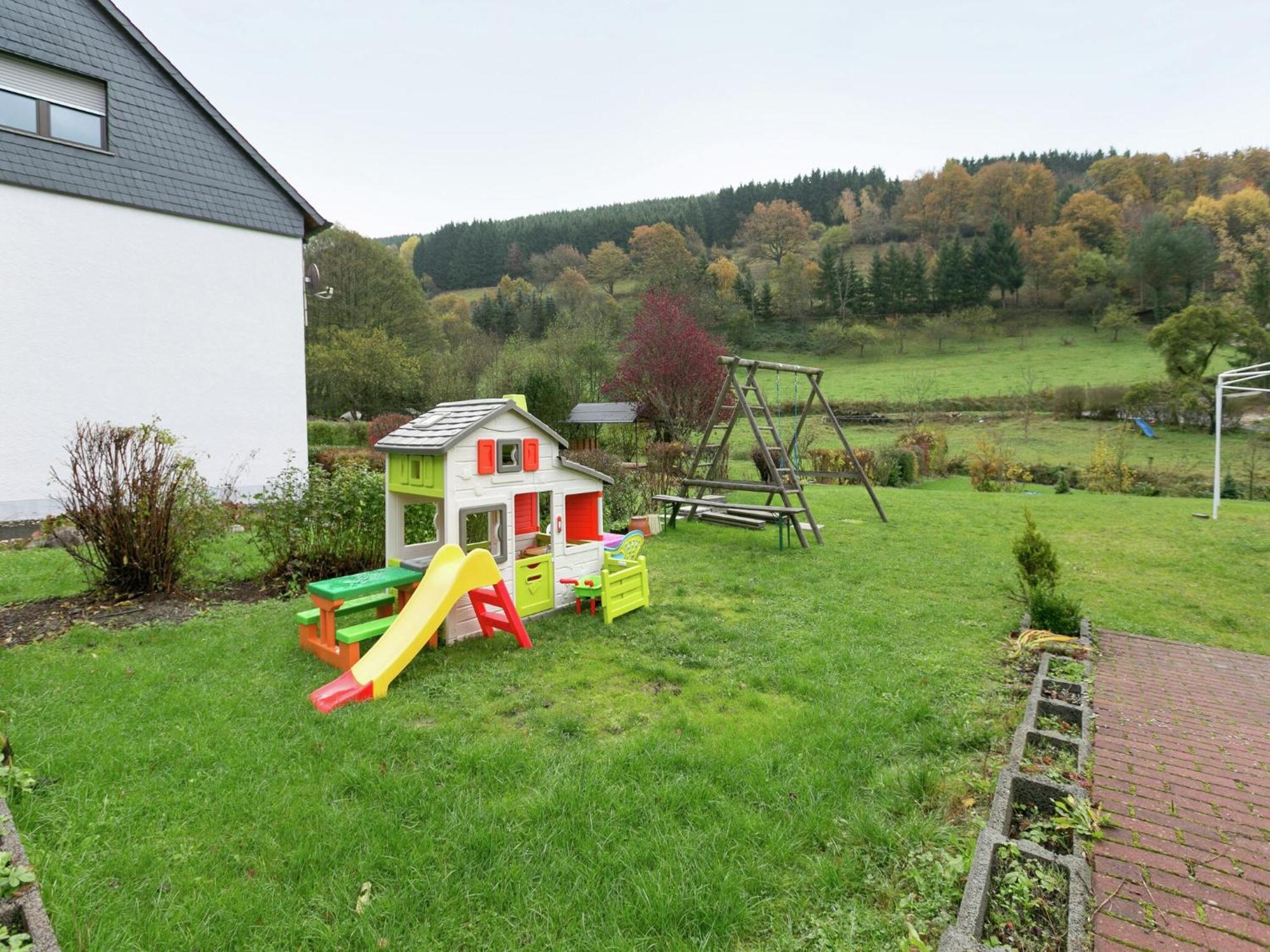 A Modern Apartment In The Hunsr Ck Region S Romantic Drohn Valley Merschbach Екстер'єр фото
