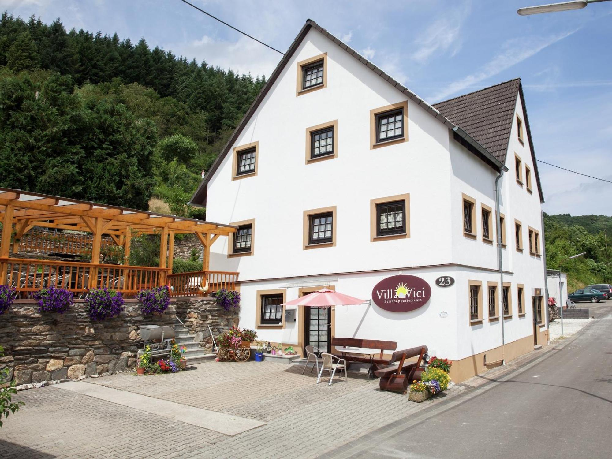 A Modern Apartment In The Hunsr Ck Region S Romantic Drohn Valley Merschbach Екстер'єр фото