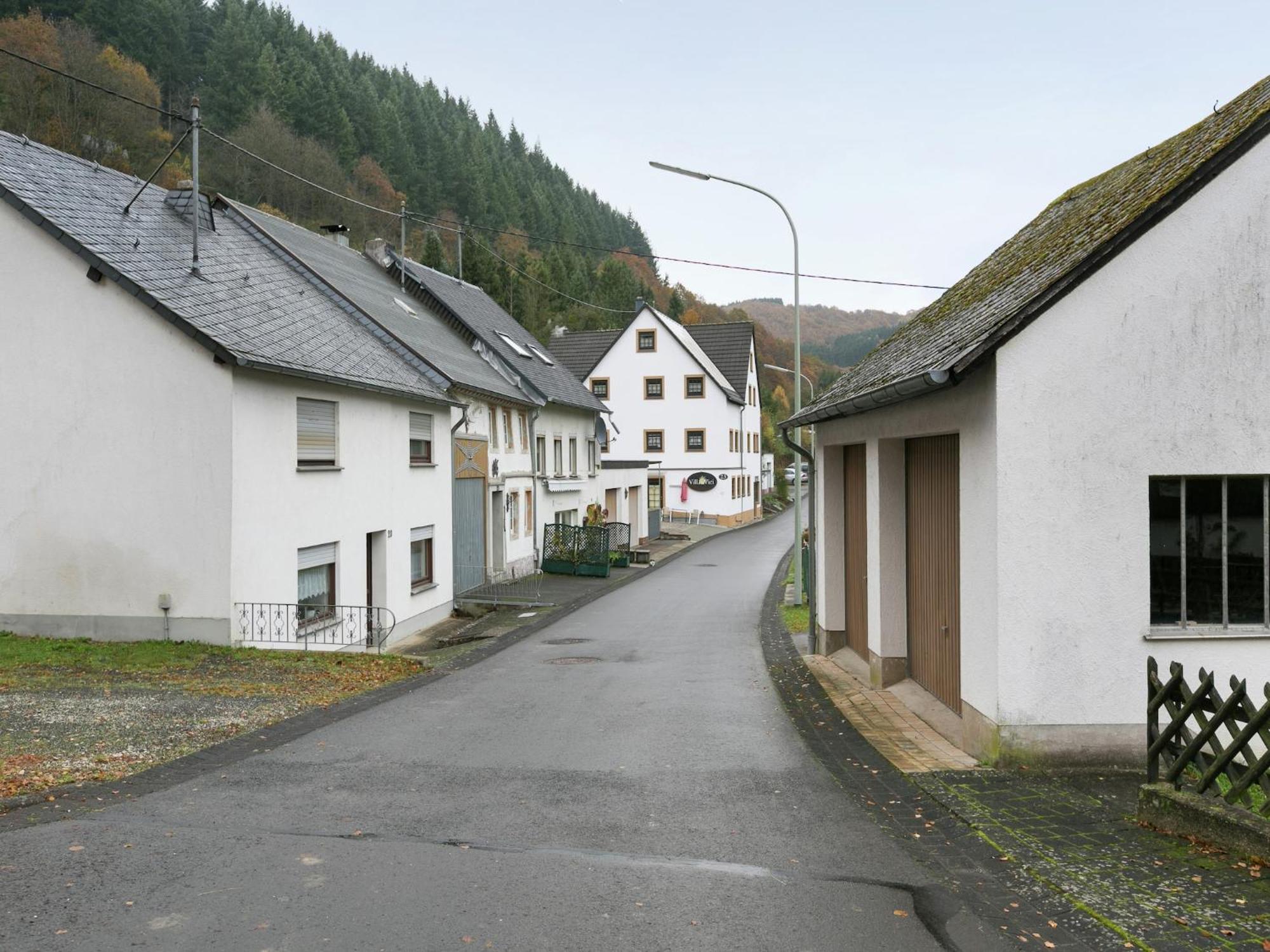 A Modern Apartment In The Hunsr Ck Region S Romantic Drohn Valley Merschbach Екстер'єр фото