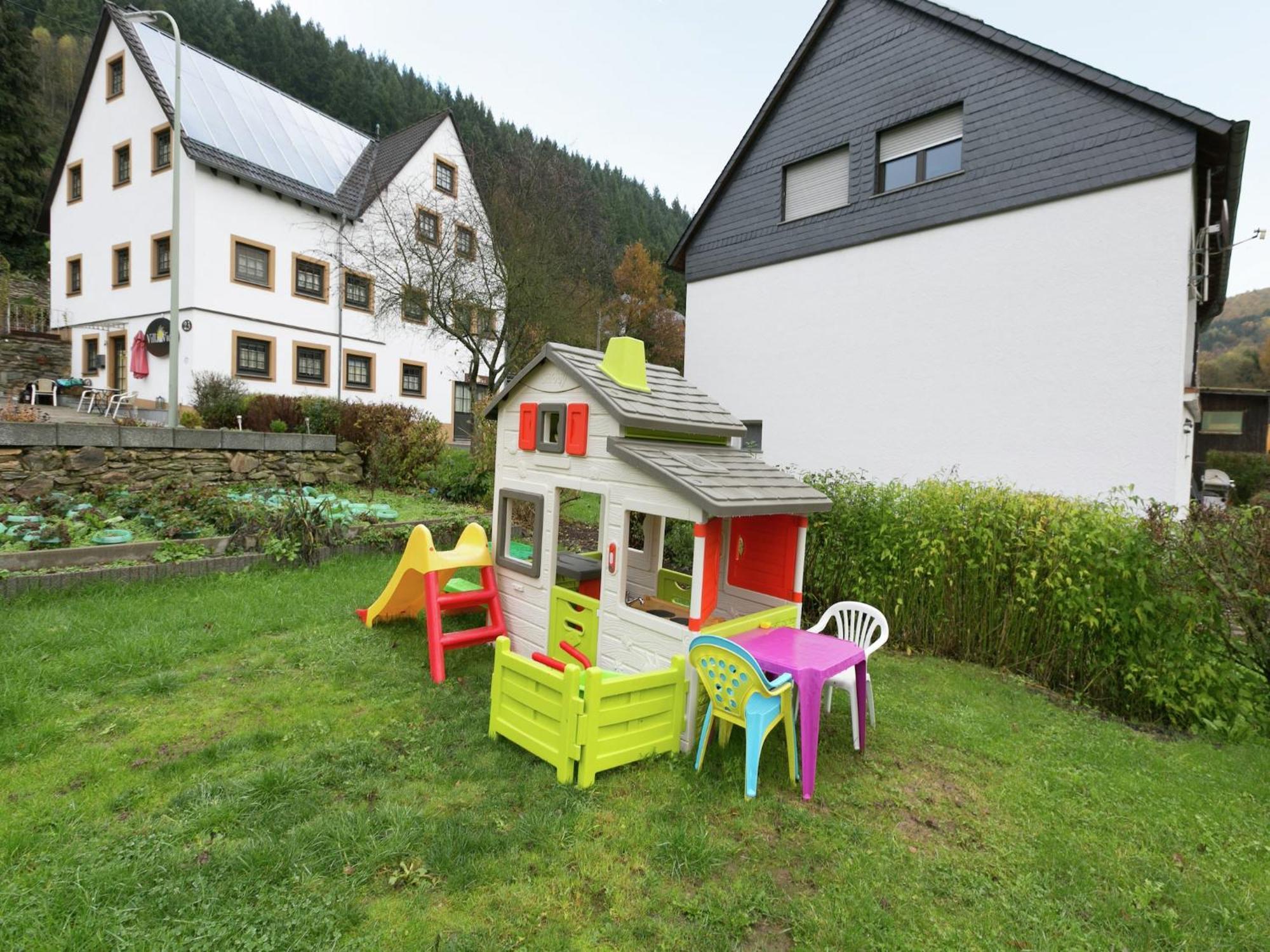 A Modern Apartment In The Hunsr Ck Region S Romantic Drohn Valley Merschbach Екстер'єр фото