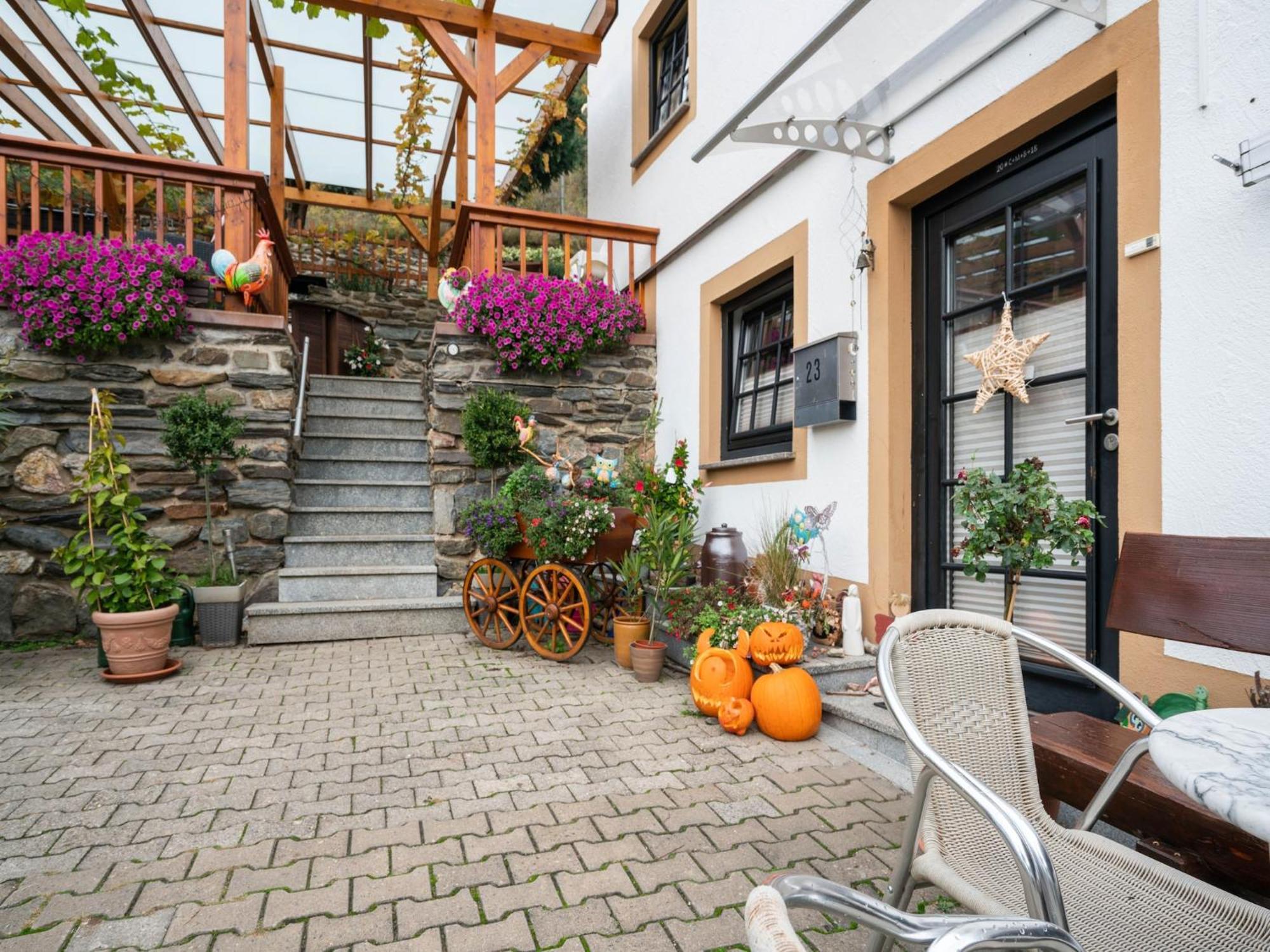 A Modern Apartment In The Hunsr Ck Region S Romantic Drohn Valley Merschbach Екстер'єр фото